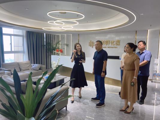 河南廣播電視臺大象新聞中心負責人劉林軍一行蒞臨羲和網(wǎng)絡指導工作